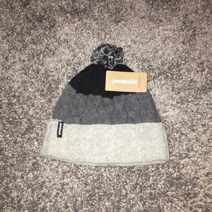 NWT Patagonia Pom Beanie Hat